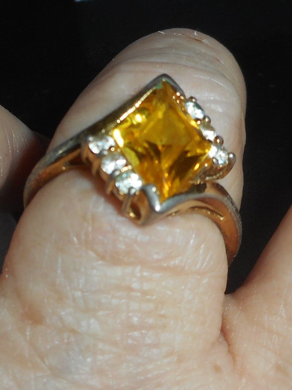 gold band -  RING SIZE ABOUT 10